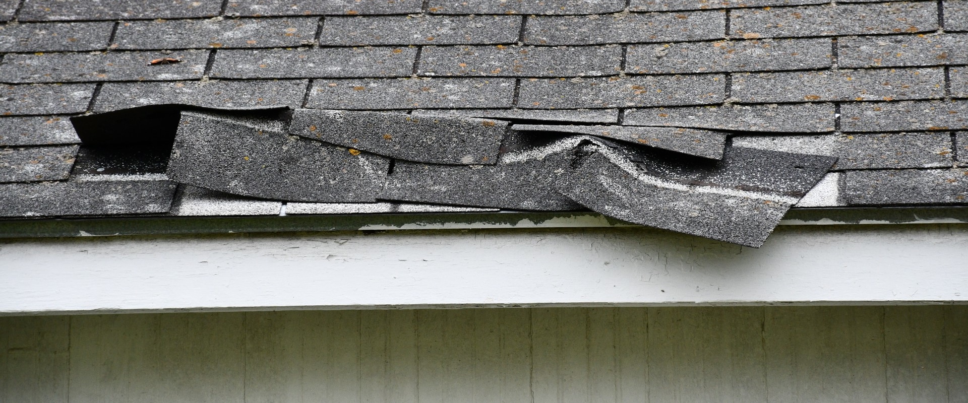 Signs of Severe Damage: How to Spot and Address Roofing Issues