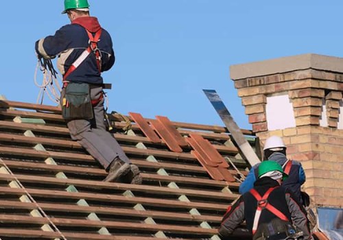 Roofing Safety Risks: What You Need to Know